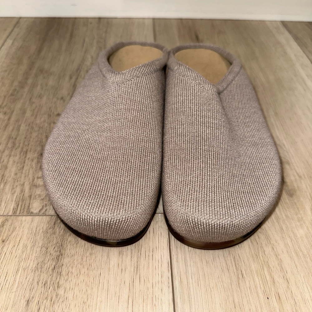BRAND NEW Rothy's The Casual Clog Size US 9, Dove Pink